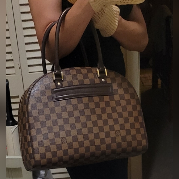 SOLD💥💥💥LOUIS VUITTON NOLITA DAMIERE HANDBAG❤️❤️ - Picture 3 of 17